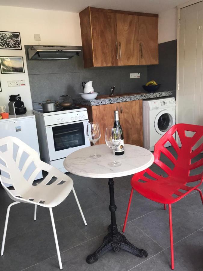 Sweet N' Boujee Studio Apartment With Varenda Pafos Dış mekan fotoğraf